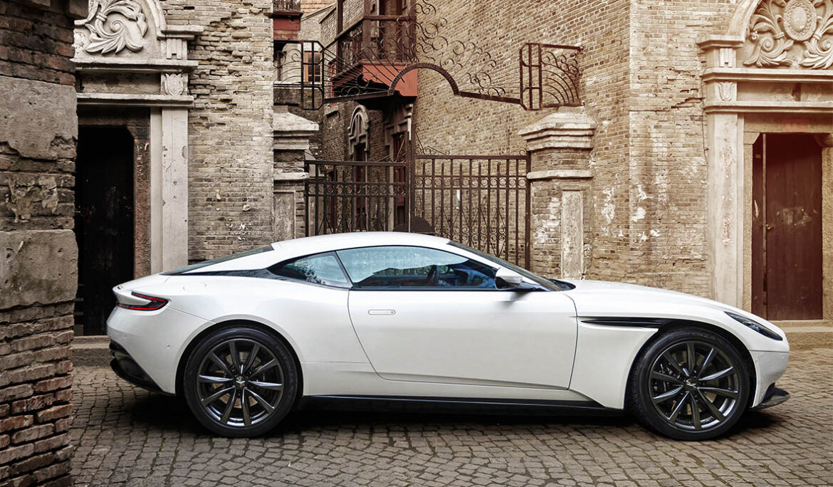 Aston Martin DB11 Volante